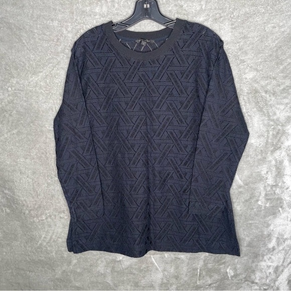 Banana Republic Crochet Crewneck Top Long Sleeve with Slit Sides Size Medium - Picture 2 of 8